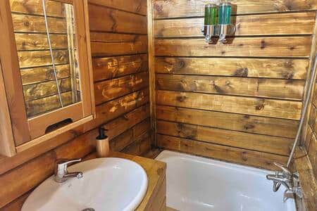 Cabaña ecológica con jacuzzi — foto 17