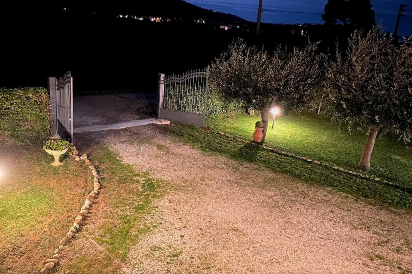 Ingresso Giardino Villa - Garden Entrance