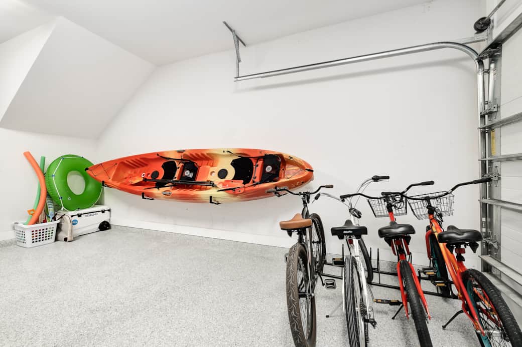 Tandem kayak, 4 beach cruisers, beach toys, rolling cooler