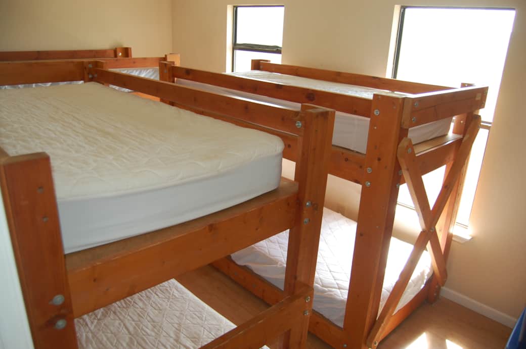 Bunkroom - 3 twin size bunkbeds