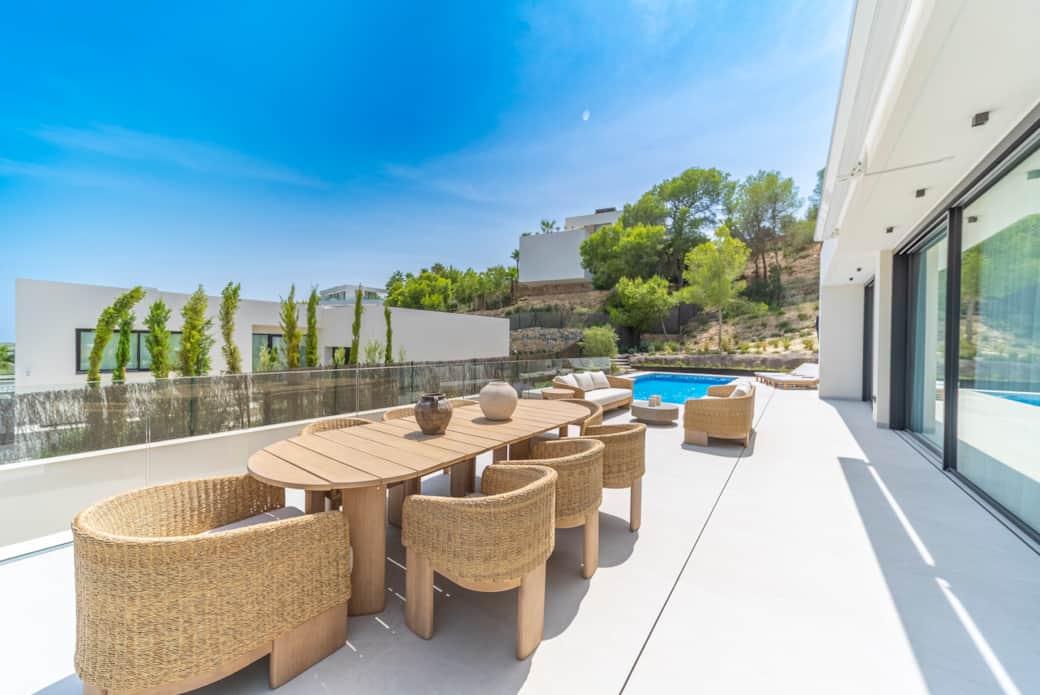 Luxury villa in las colinas golf for holiday rental 0