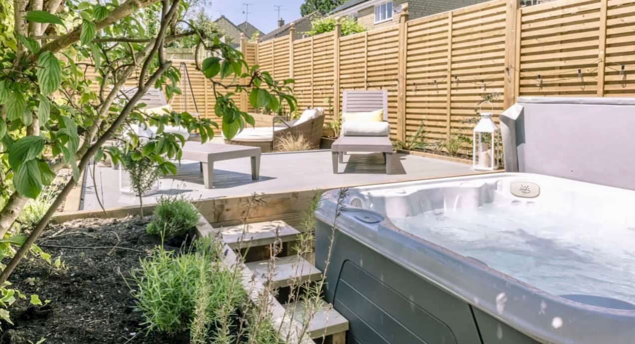 Private hot tub in Tansie House’s established garden