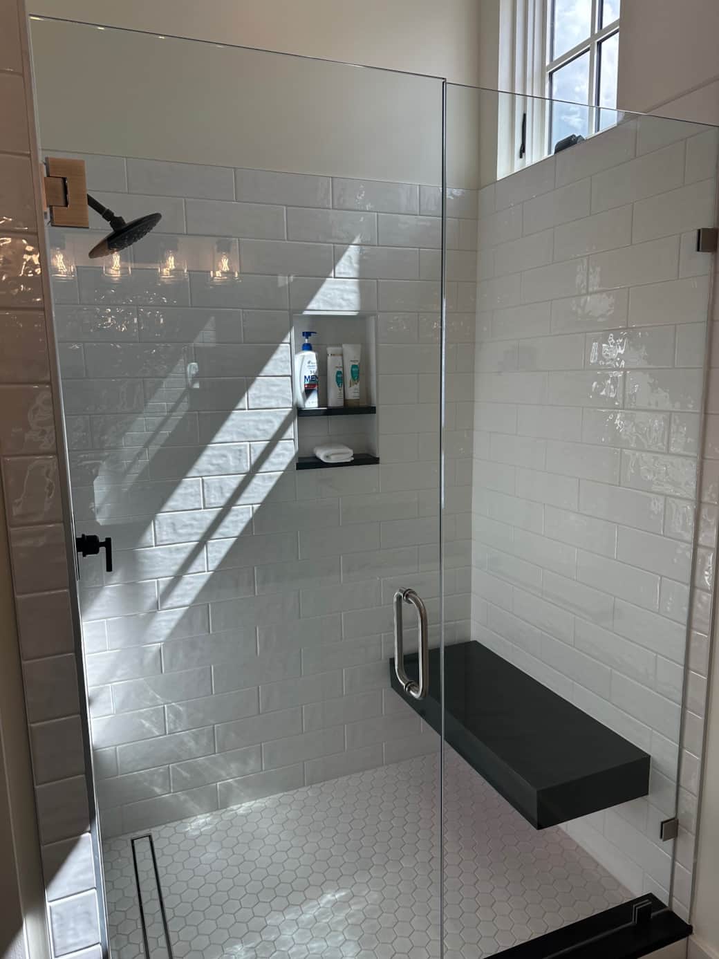 Master Bathroom (Upstairs)