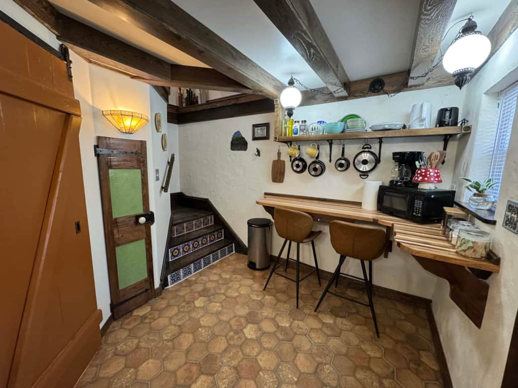 Fully stocked kitchenette Fully stocked kitchenette