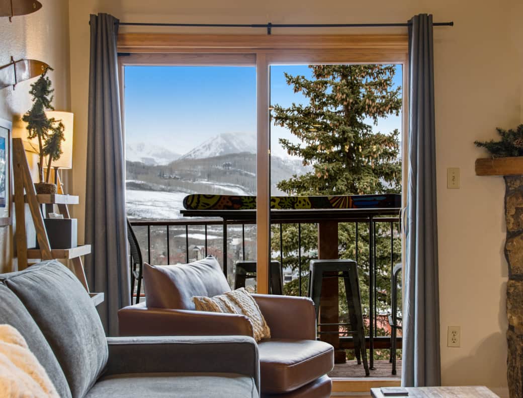 Enjoy the view and rustic and contemporary ski decor while hanging with friends. Enjoy the view and rustic and contemporary ski decor while hanging with friends.