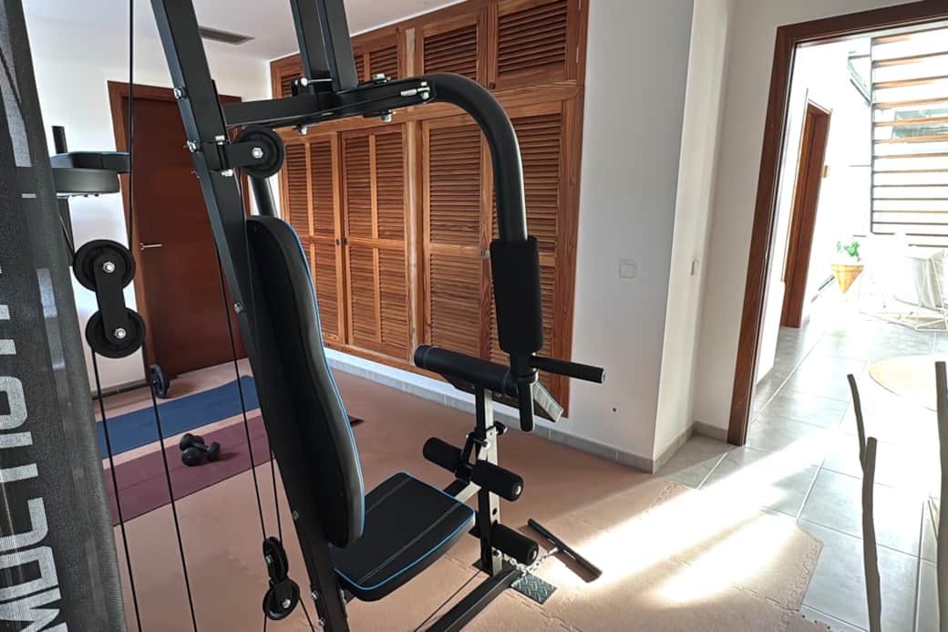 Gym with view to entrance