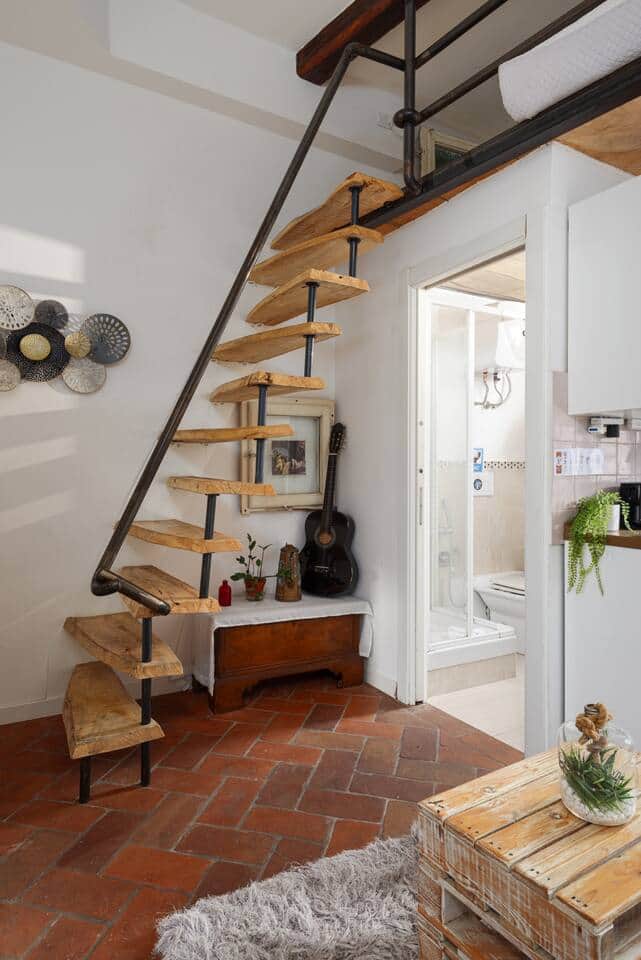 “Nido del Condor” – Intimo rifugio nel cuore di Firenze Scopri il fascino del "Nido del Condor", un accogliente appartamento nel centro storico di Firenze. Intimo e ricco di charme, è il luogo ideale per chi cerca un rifugio romantico. La camera sopp “Nido del Condor” – Intimo rifugio nel cuore di Firenze Scopri il fascino del "Nido del Condor", un accogliente appartamento nel centro storico di Firenze. Intimo e ricco di charme, è il luogo ideale per chi cerca un rifugio romantico. La camera sopp