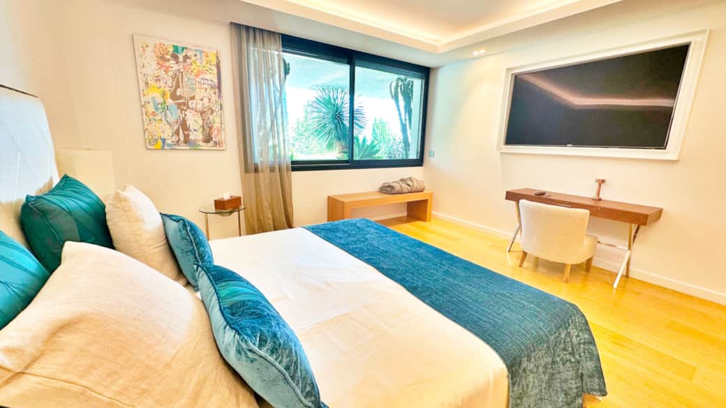 Cote dazur villa eli 24090538165e89812d75c89.00266838