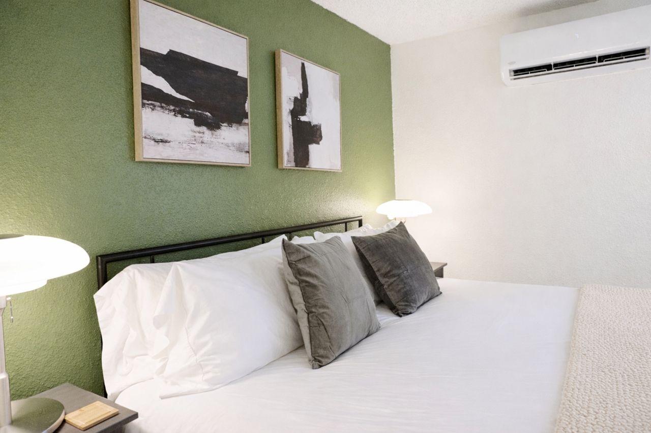Clean, cozy king bed