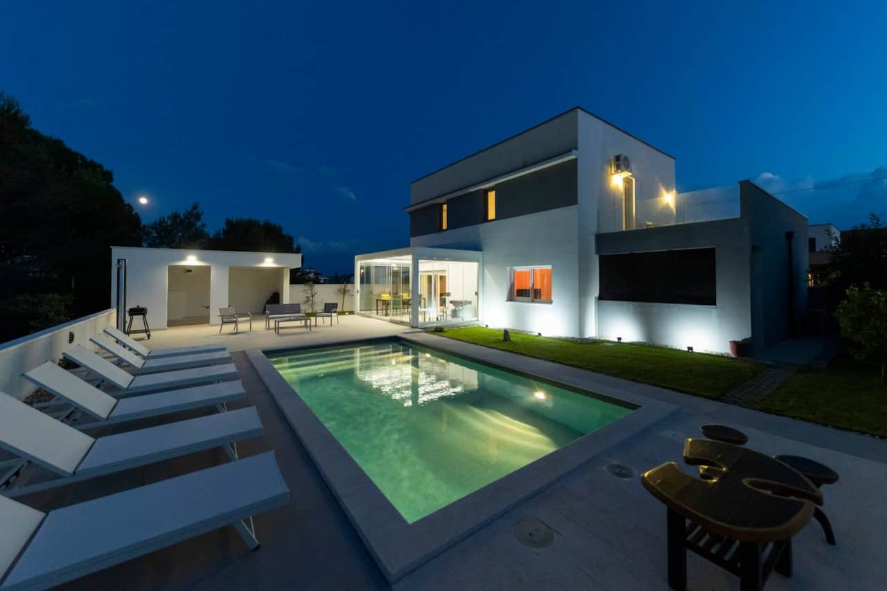 Alba Family Home at night – modern villa with private pool in Crno, Zadar