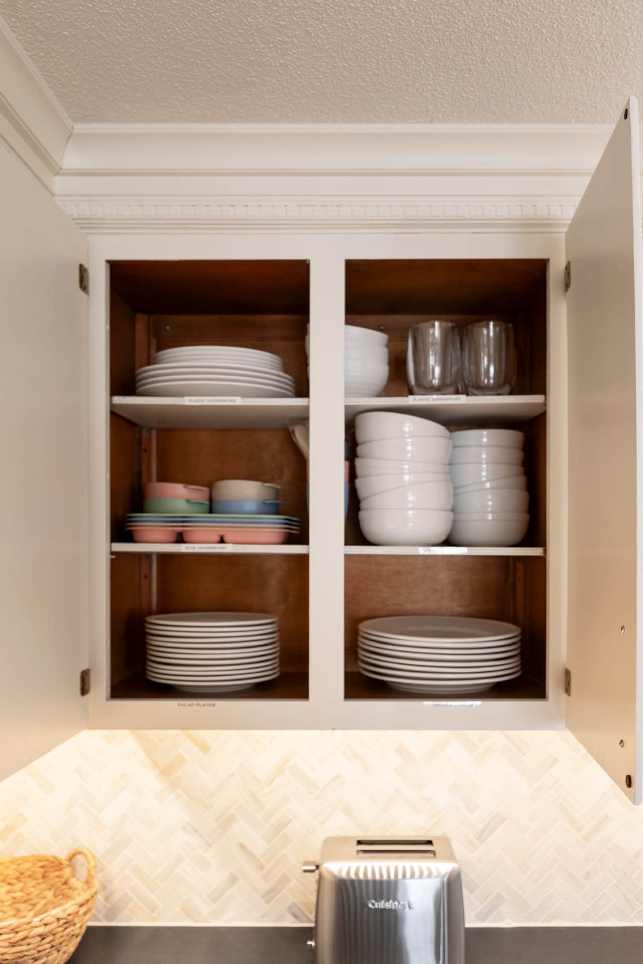 Plenty of dinner ware for indoor or outdoor eating - kid friendly too!