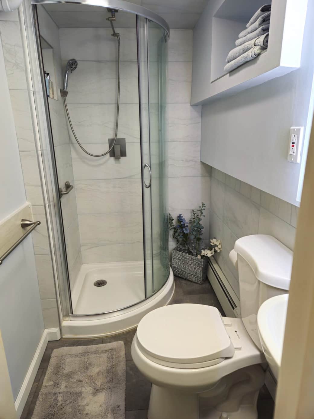 Brand new, Full 3-piece bathroom 