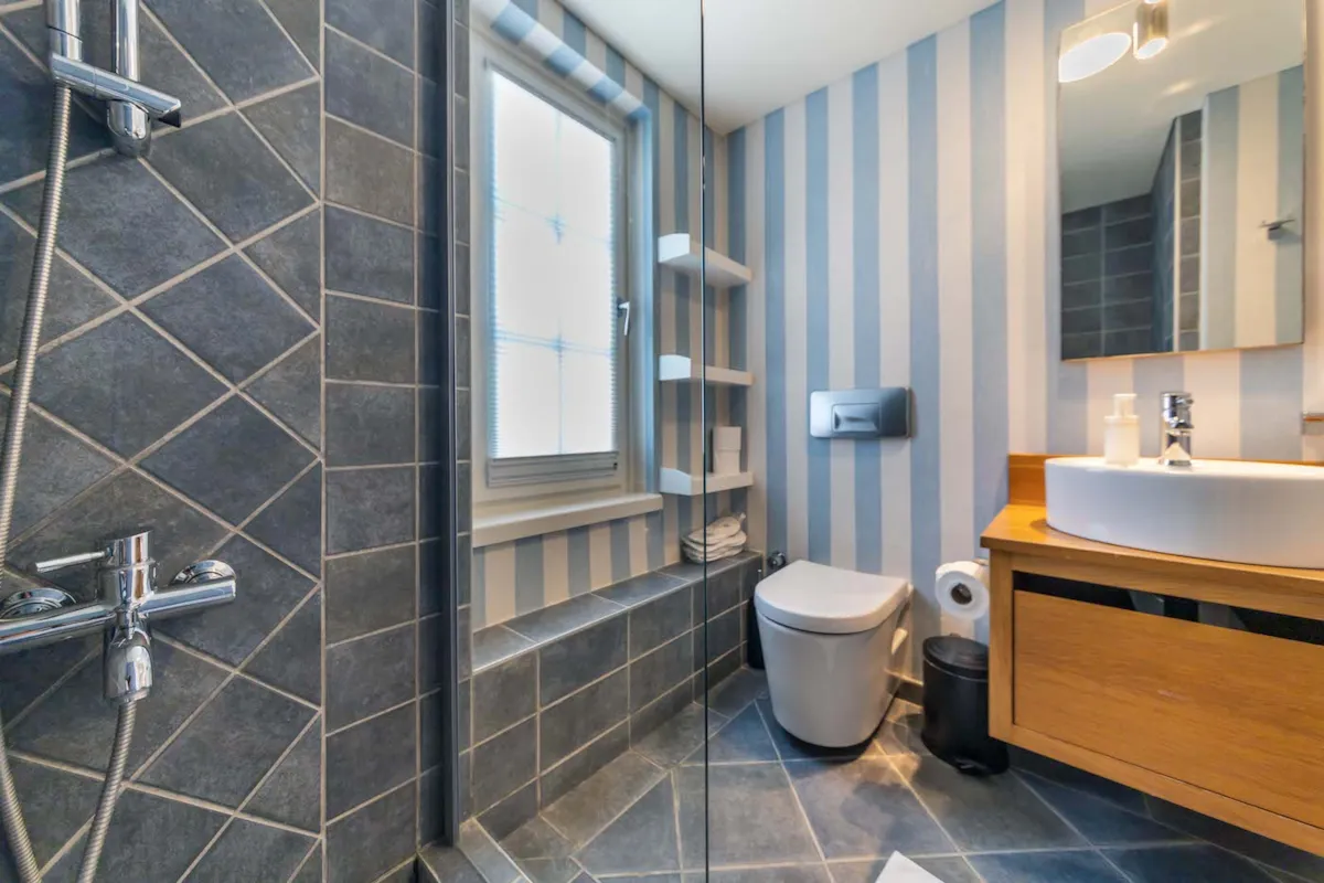 Portville Rentals by Villa Safiya bathrooms 2