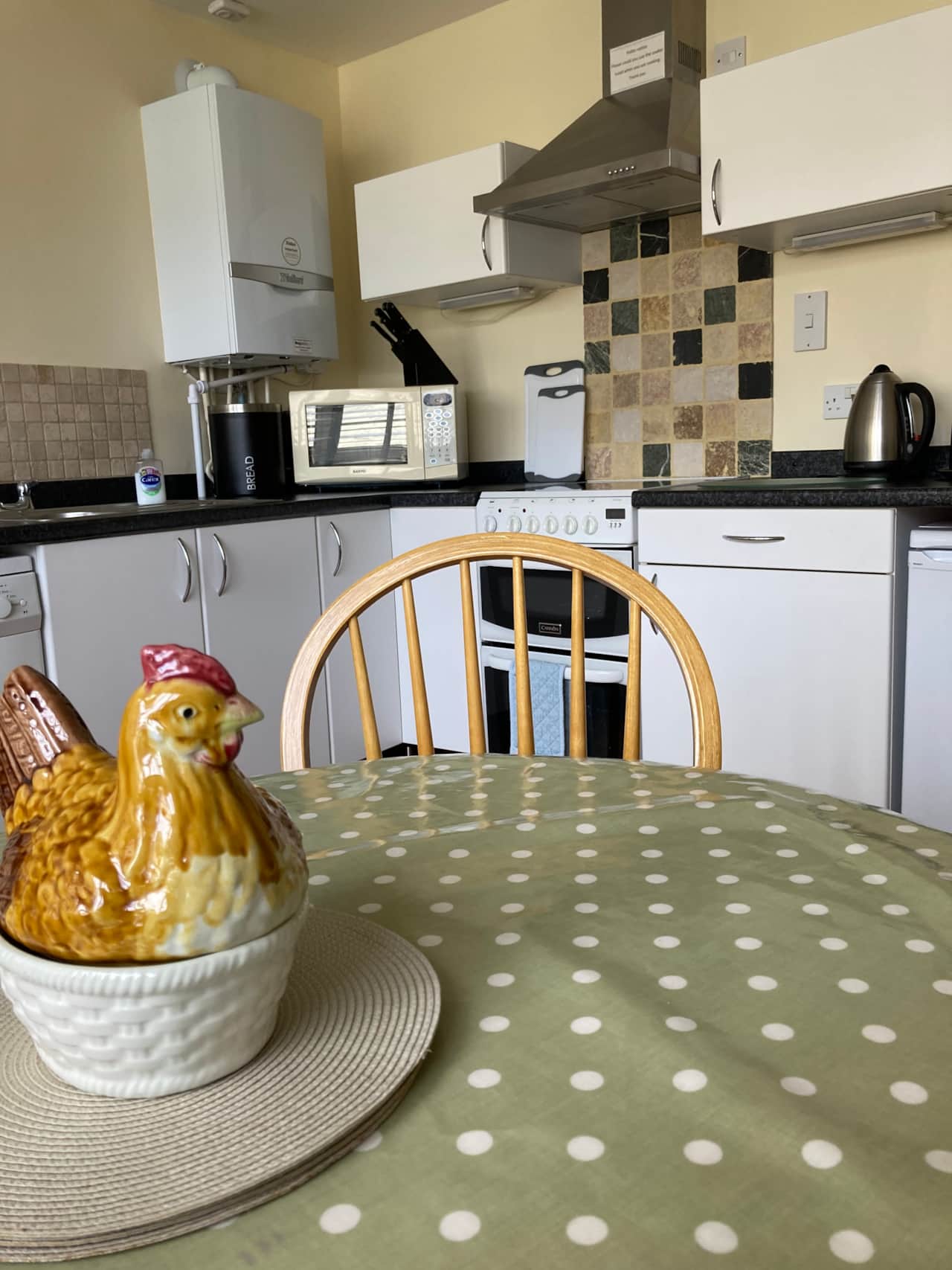 Spacious fully equipped kitchen and dining area