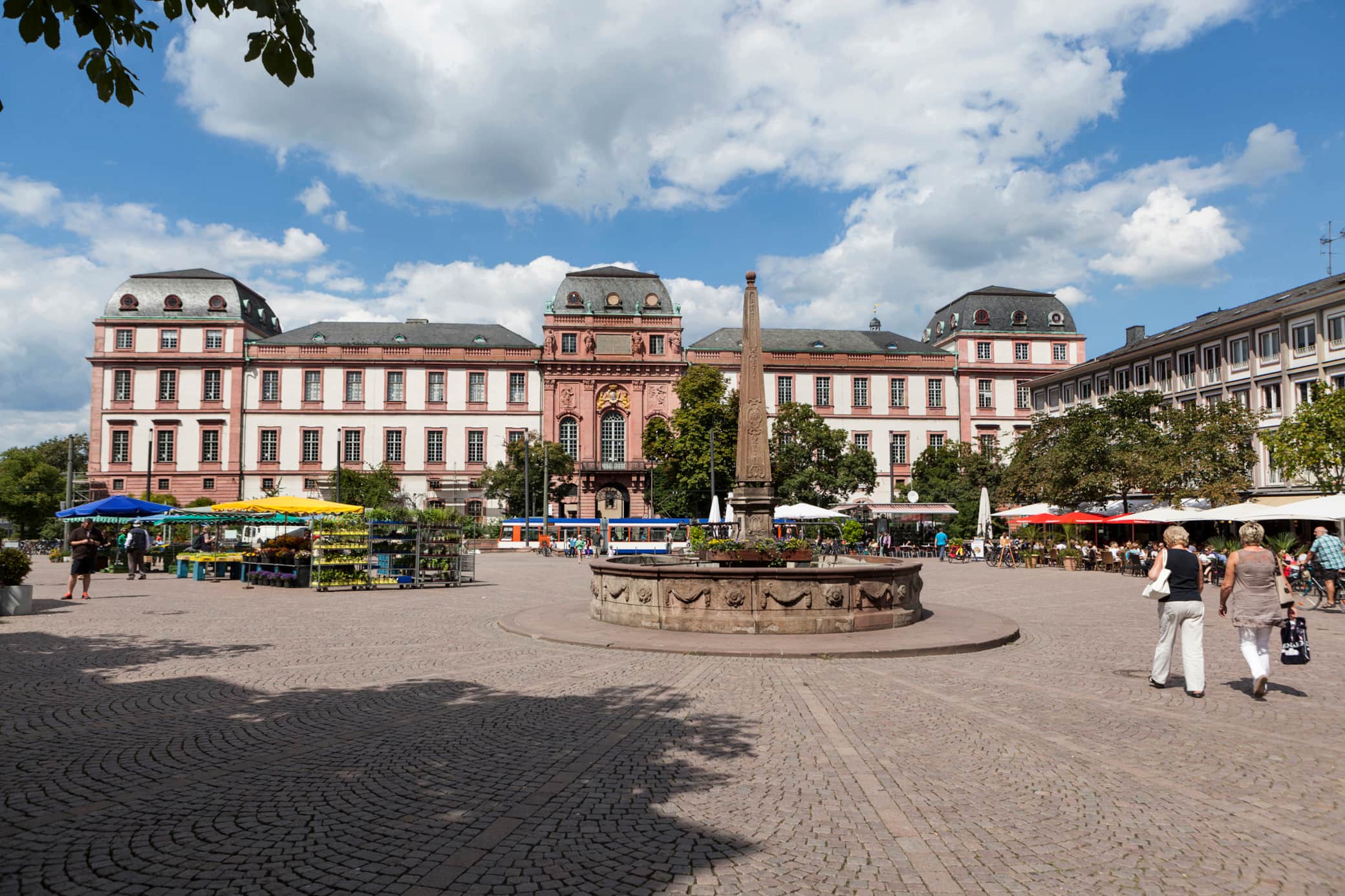 Schlossplatz Darmstadt