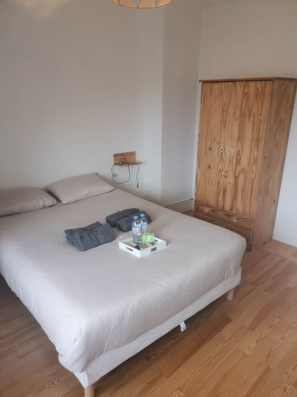 Chambre avec salle d'eau privative du gîte The crew House Amiens