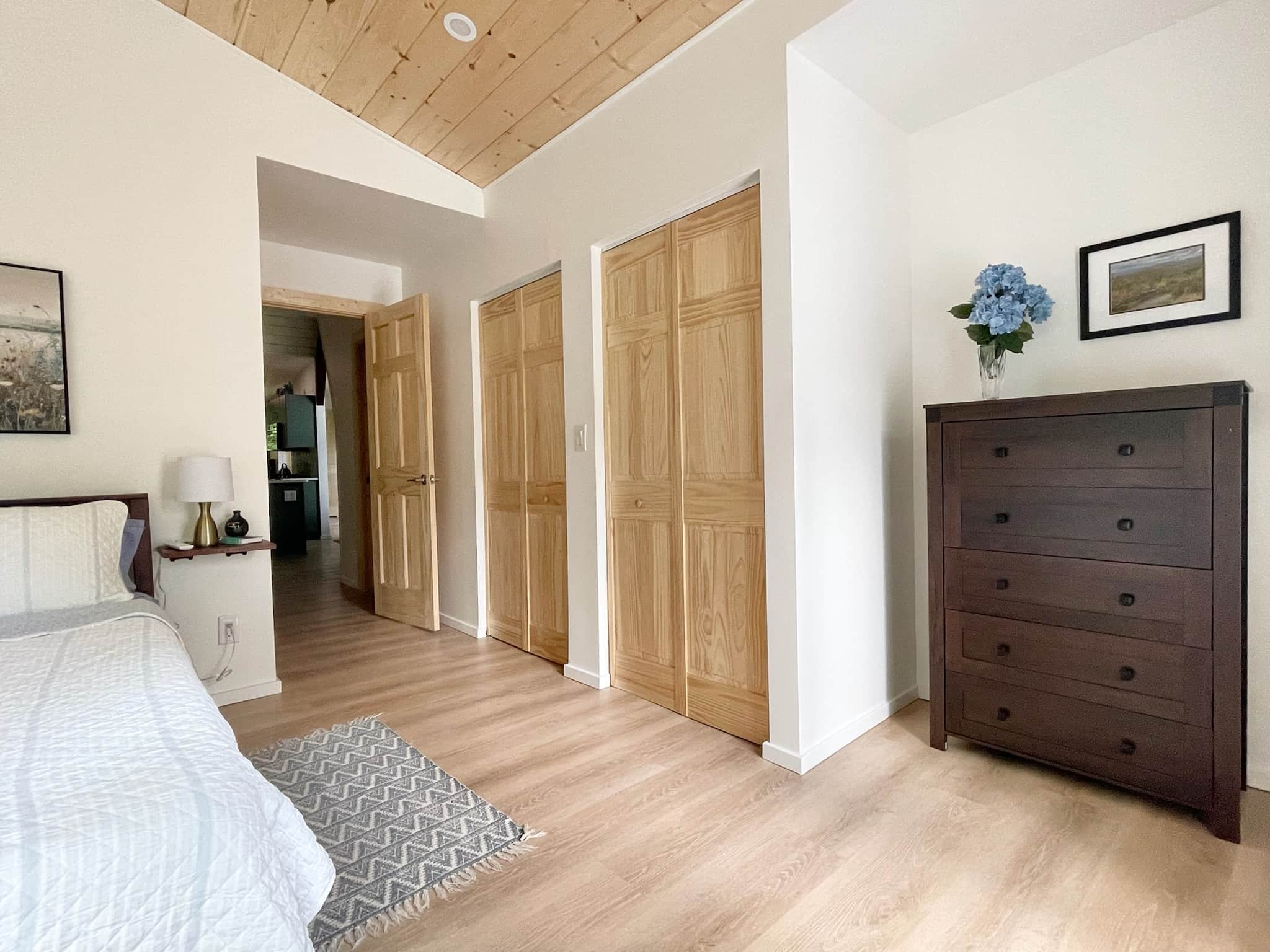 primary bedroom closet.JPG