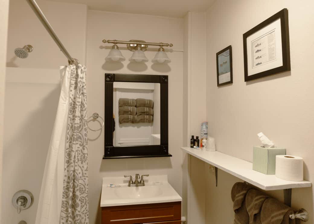 Catch and Rest Bathroom1 Catch and Rest Bathroom1