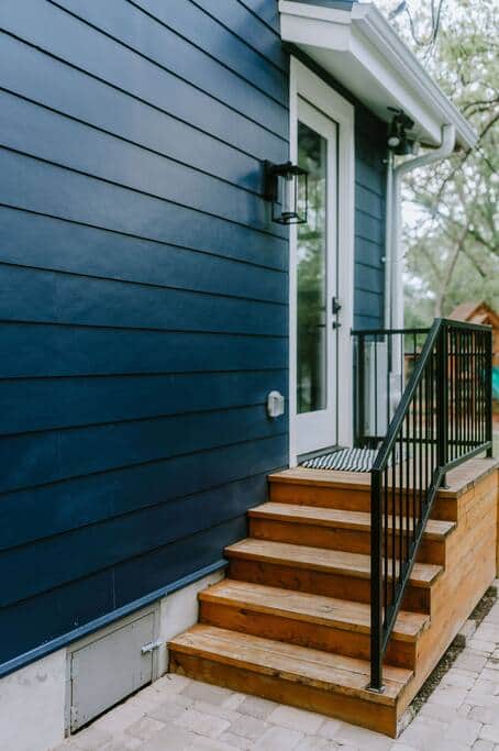 Private entrance with smart code lock