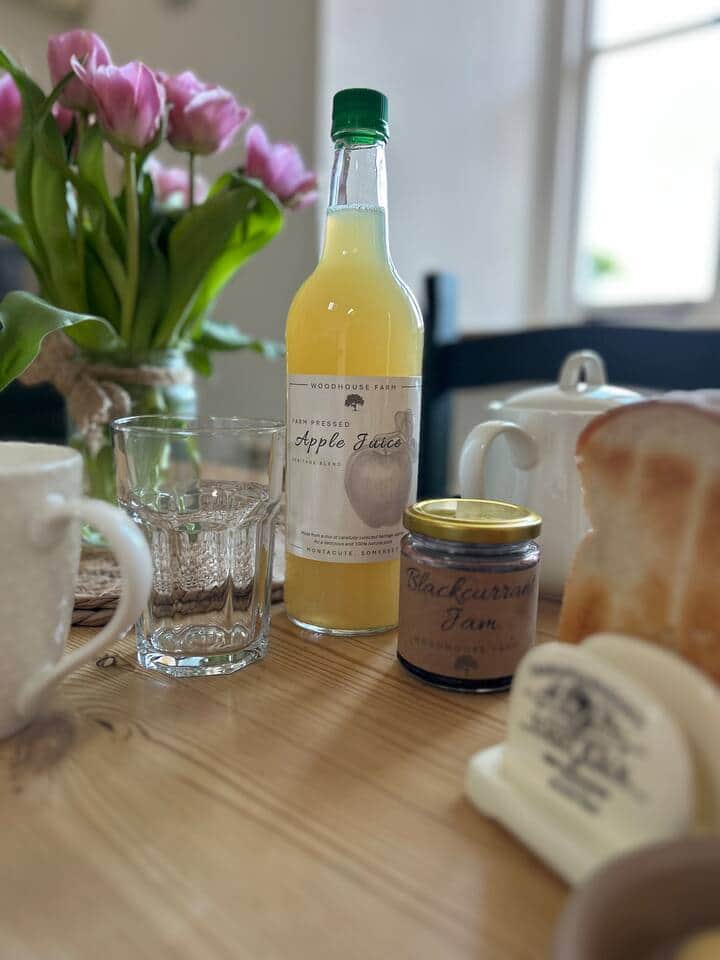 Free Apple Juice from the Farm