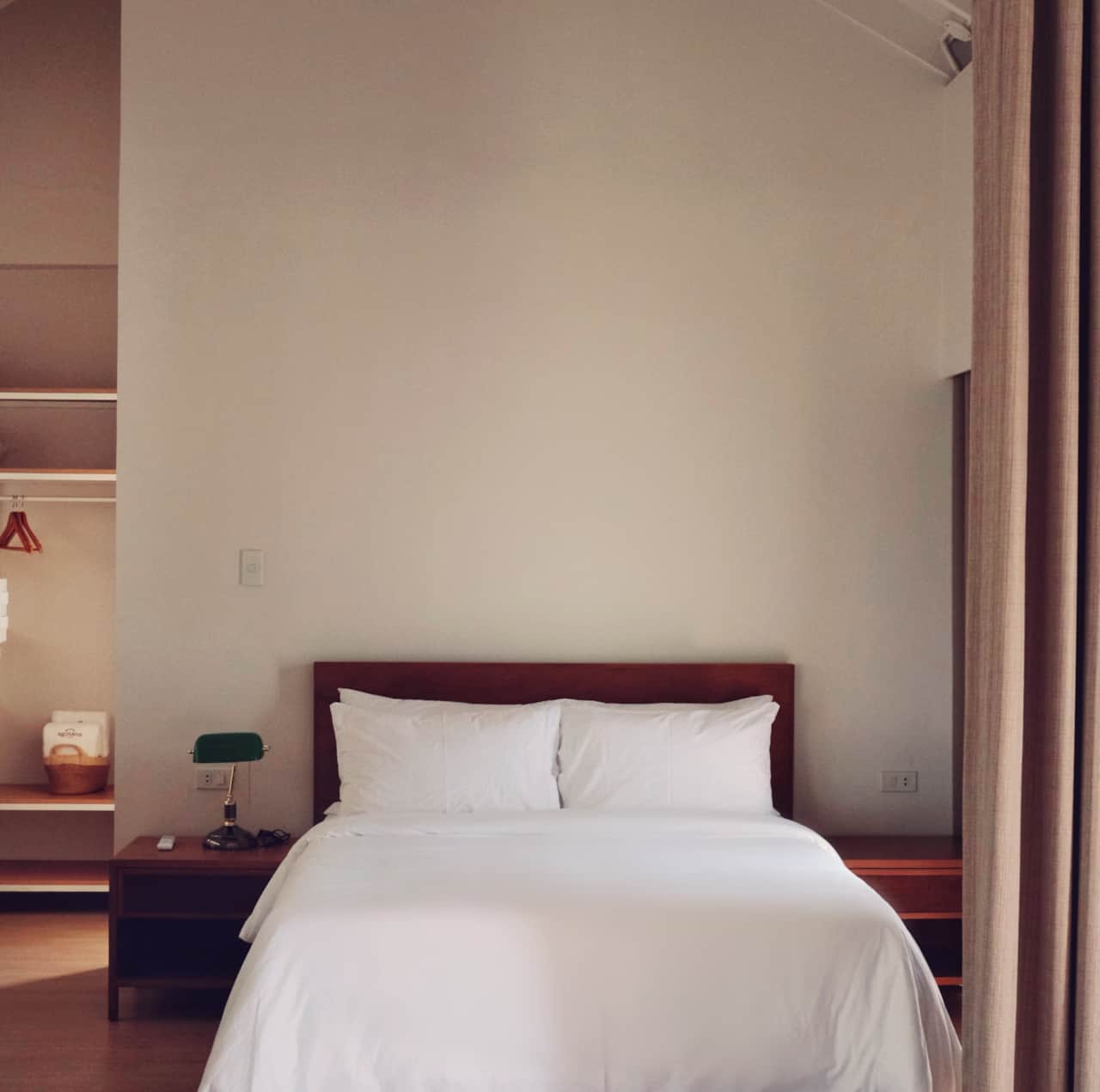 Upper Level Queen Bed (A)