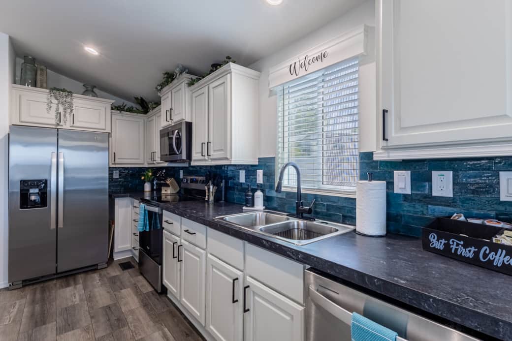 Brand new Whirlpool kitchen—cook like home, vacation with ease.