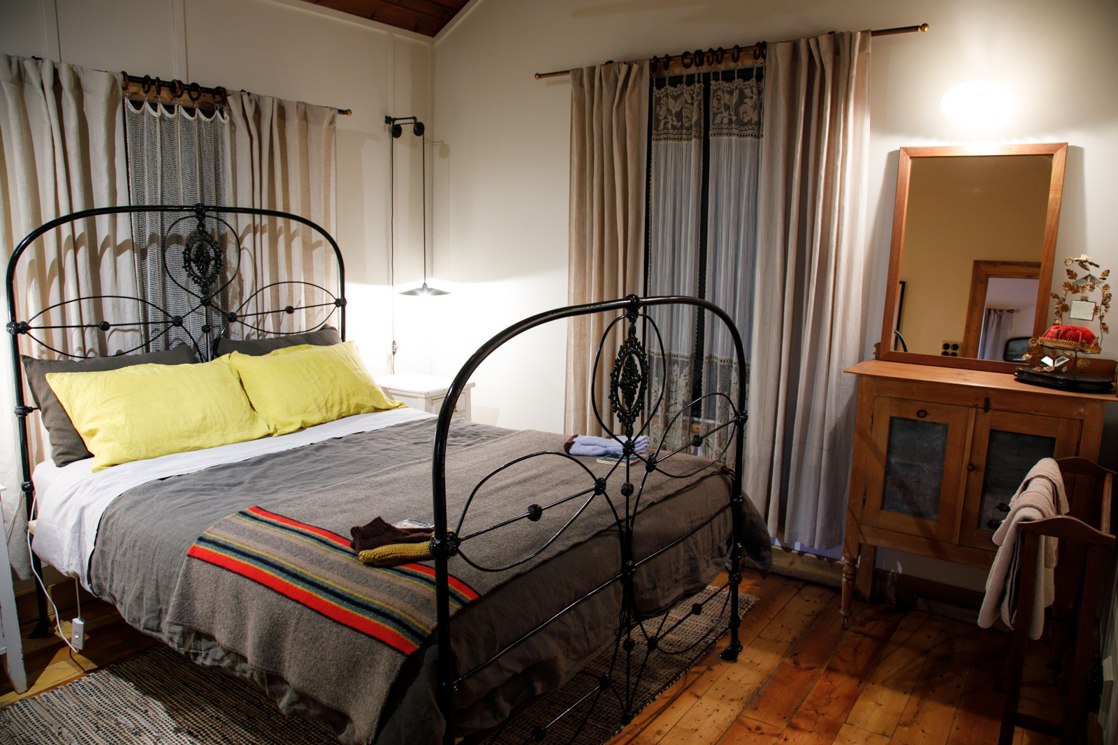 Shopkeeper's bed1, winter