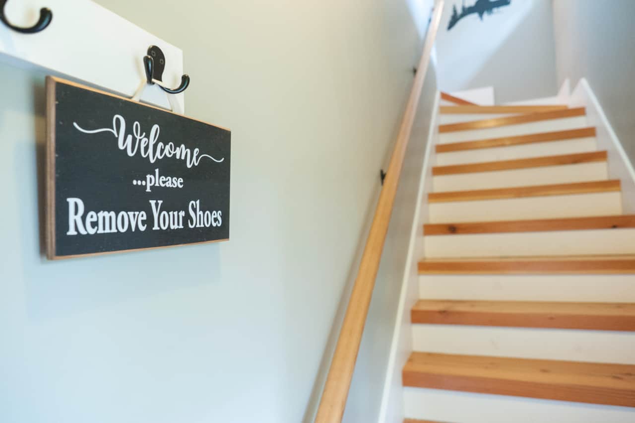 entry with one flight of stairs