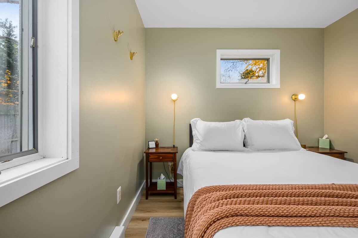 Queen bed