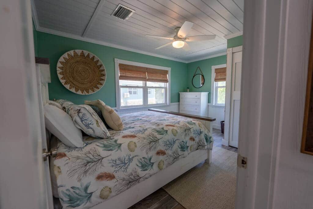 Guest bedroom includes a full-size washer and dryer in closet Guest bedroom includes a full-size washer and dryer in closet