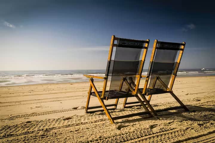 Chairs available for weekly rental Chairs available for weekly rental