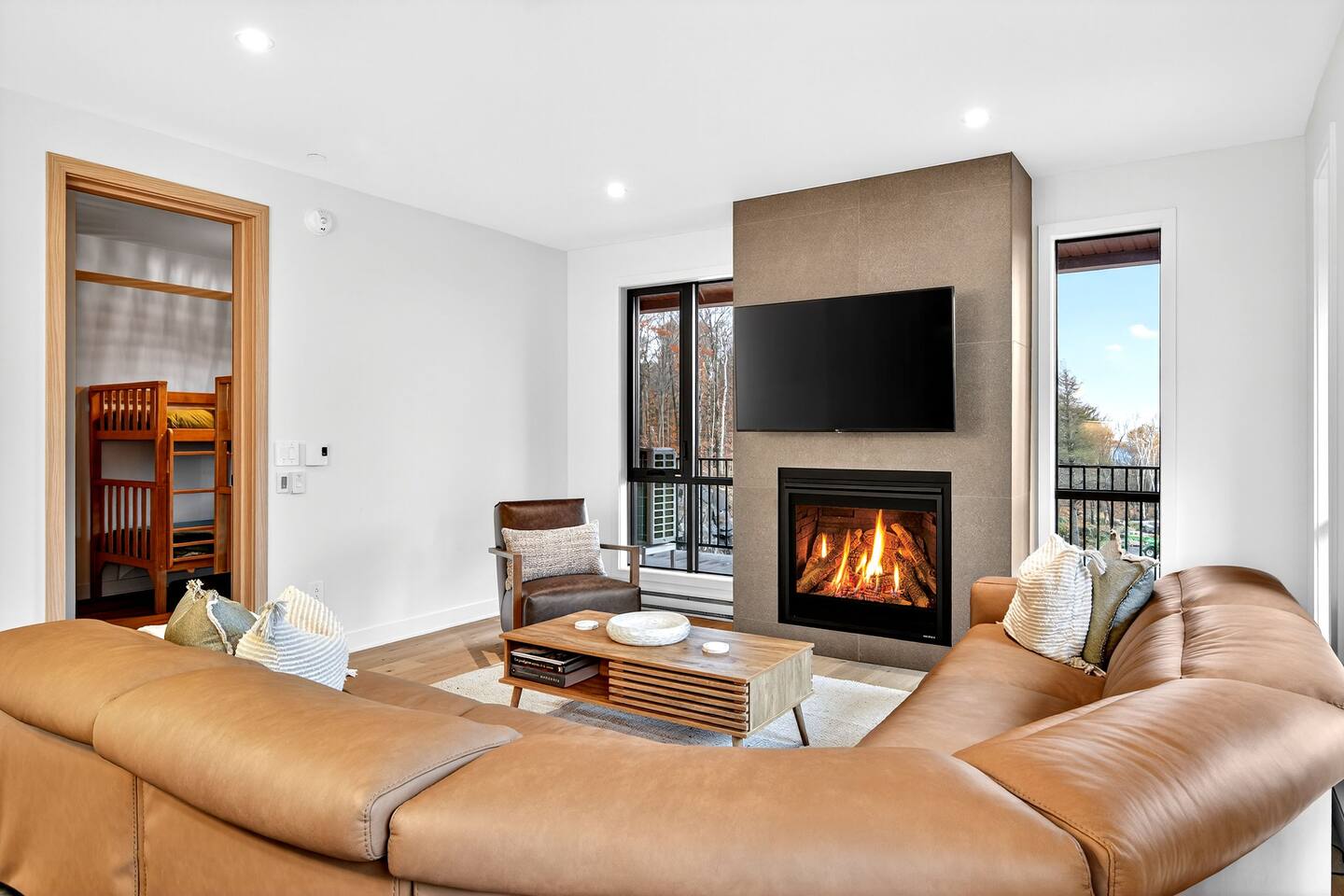 High-end ski cottage Mont-Tremblant near slopes and outdoor activities