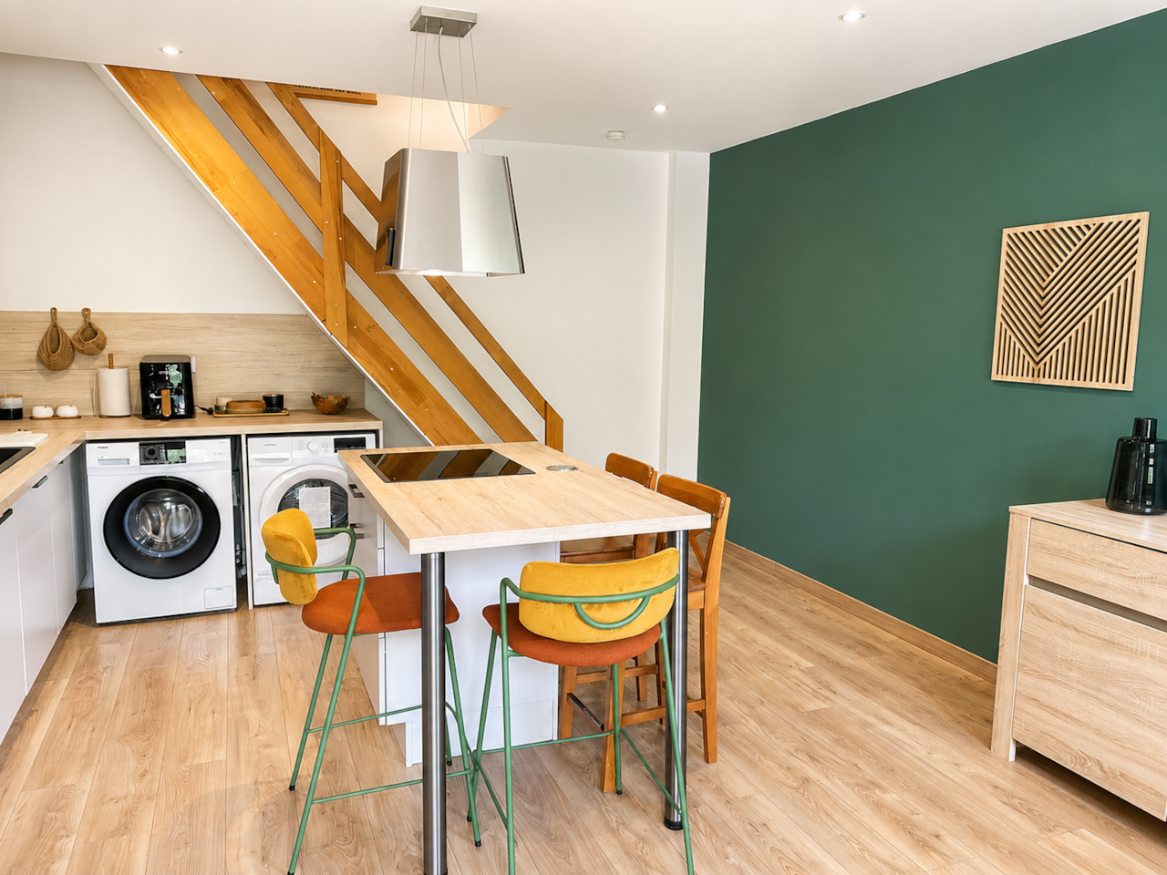 kitchen, dining table, washing machine, dryer, dishwasher, coffee machine, fridge