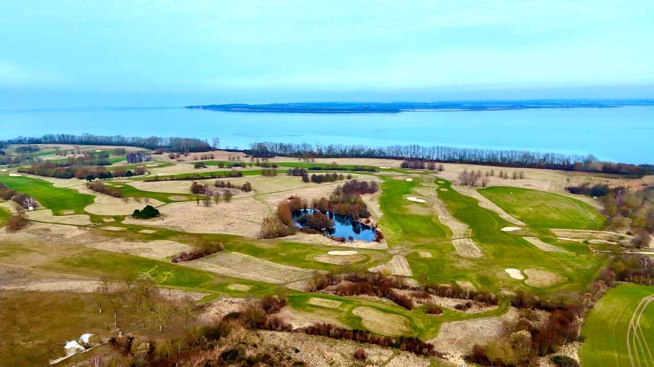 Golfplatz nebenan