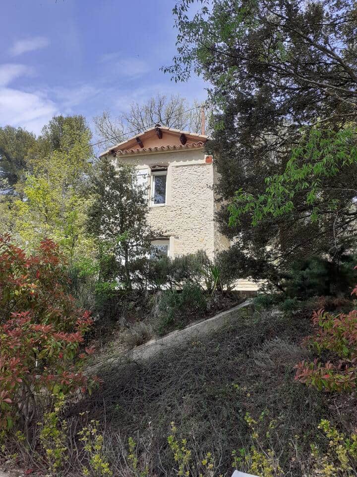 Le Pigeonnier vu de l'extérieur