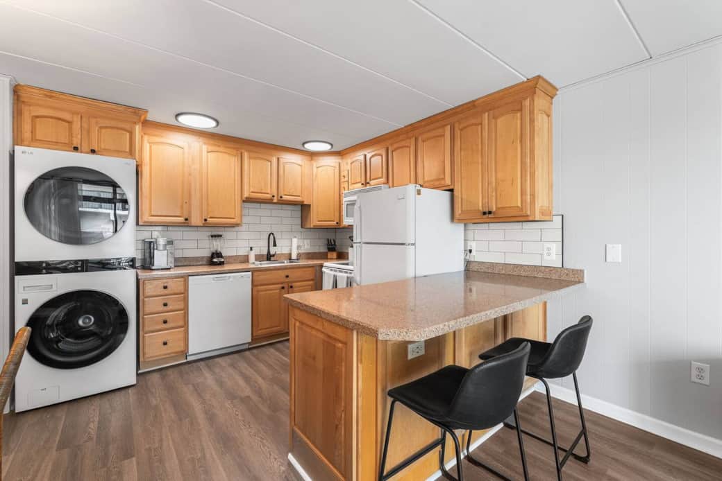 Spacious kitchen ready for easy breakfasts or family dinners in. Spacious kitchen ready for easy breakfasts or family dinners in.