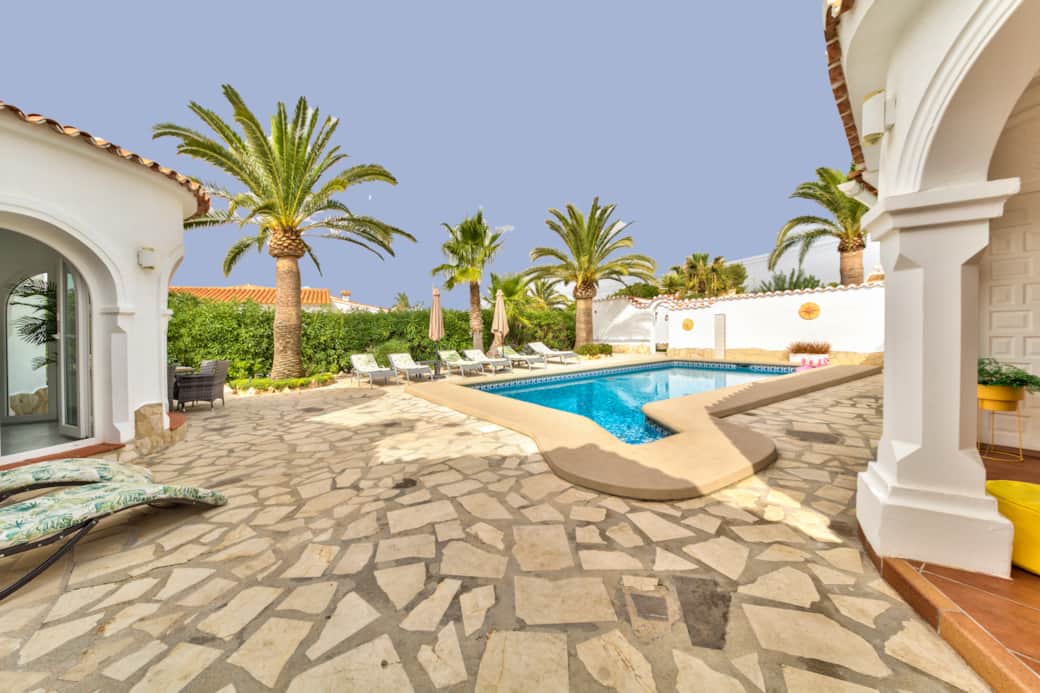 Large pool terrace