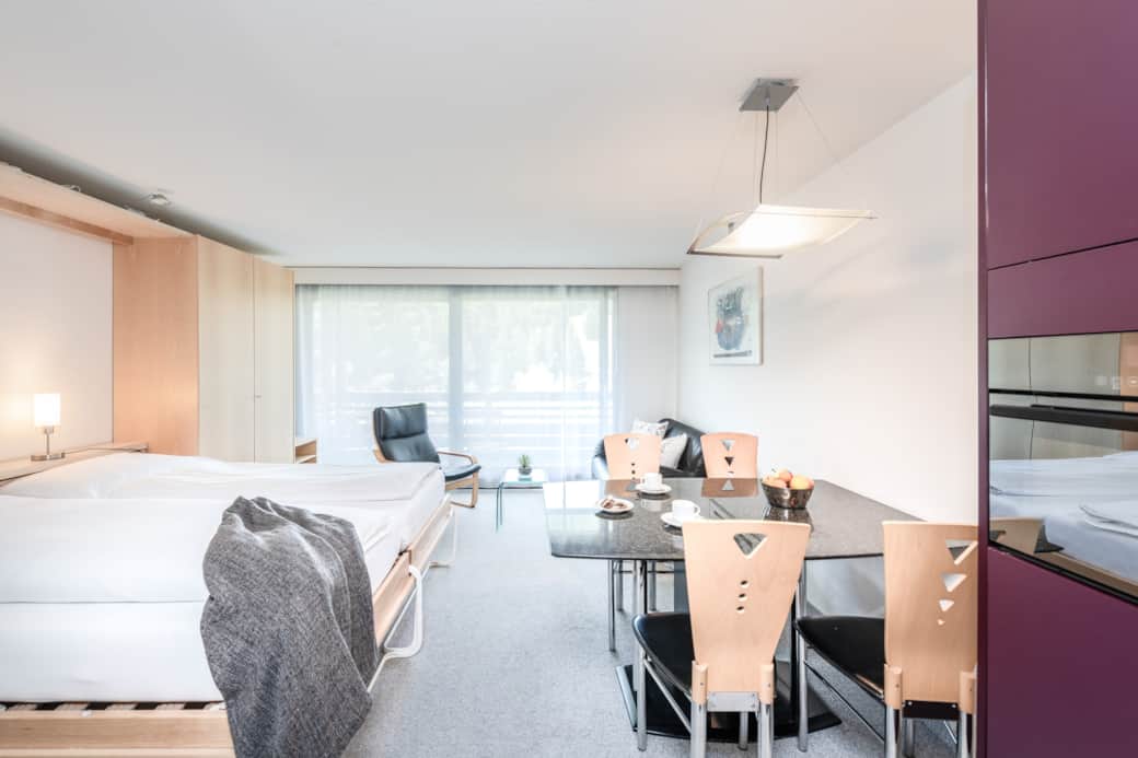 Studio mit offenem Schrankbett Studio mit offenem Schrankbett