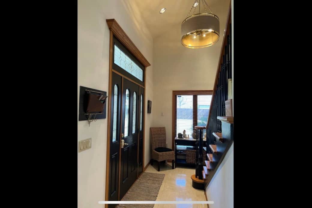 Foyer & Staircase Foyer & Staircase