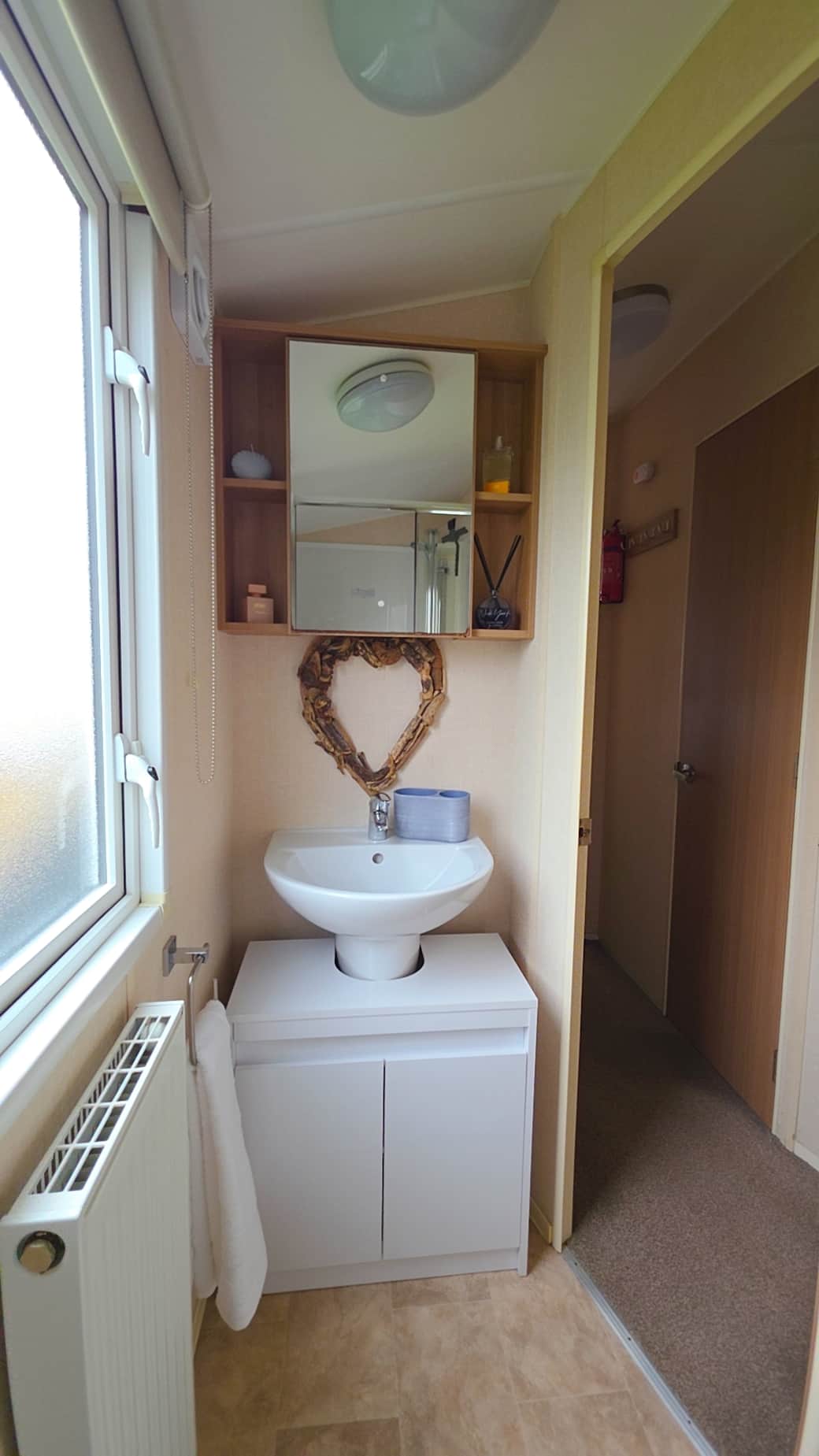 BATHROOM - SHOWER ROOM