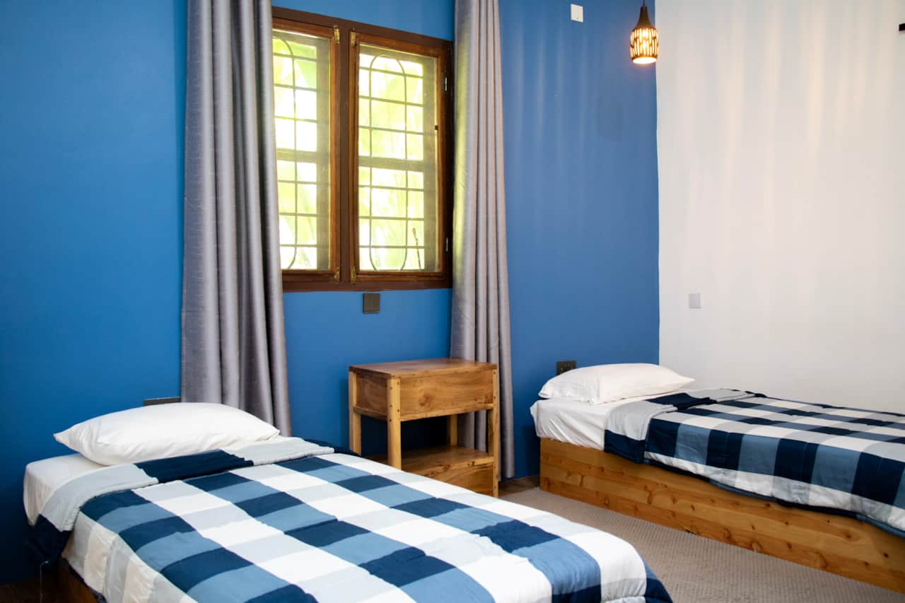 The Blue Room Bedroom - 2 Single Beds