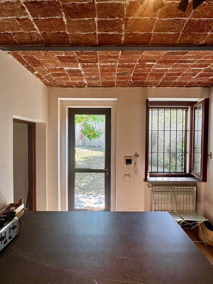 Independent Home with Private Courtyard – Monferrato