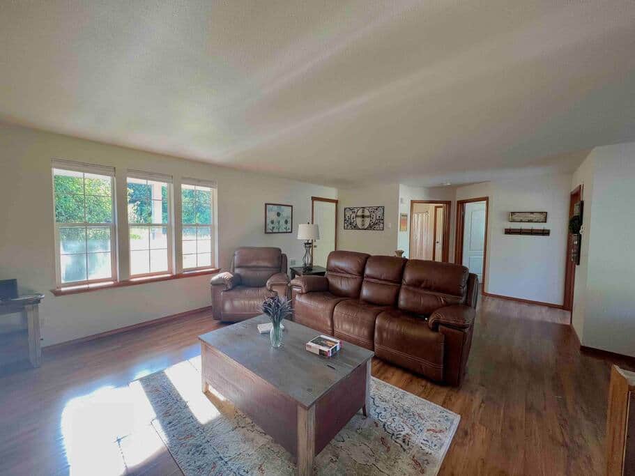 Spacious Living Room