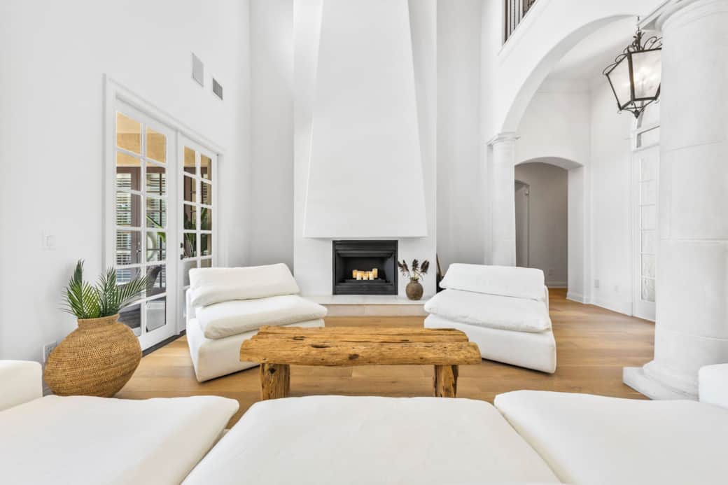 Entry living room