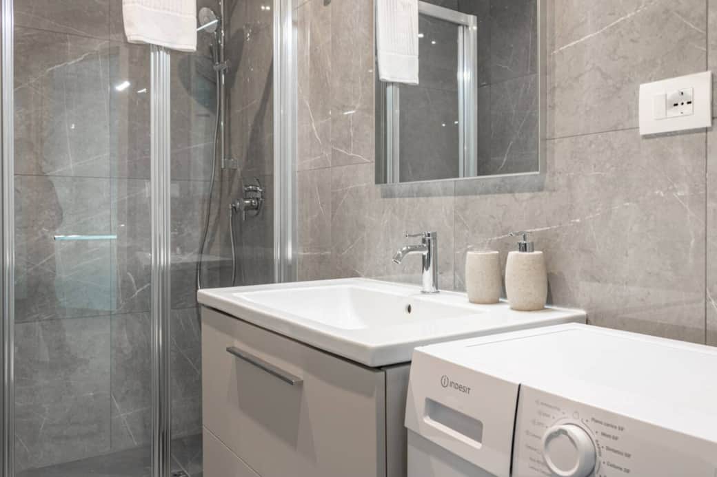 Bain