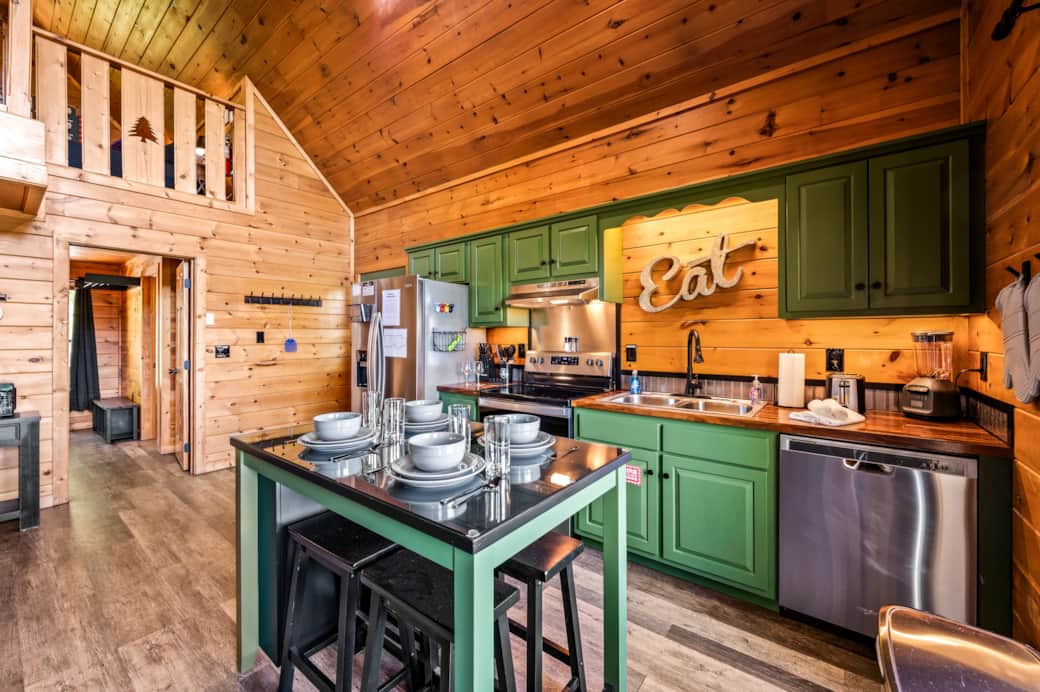 Cook in style! This beautifully decorated kitchen features modern finishes and everything you need 