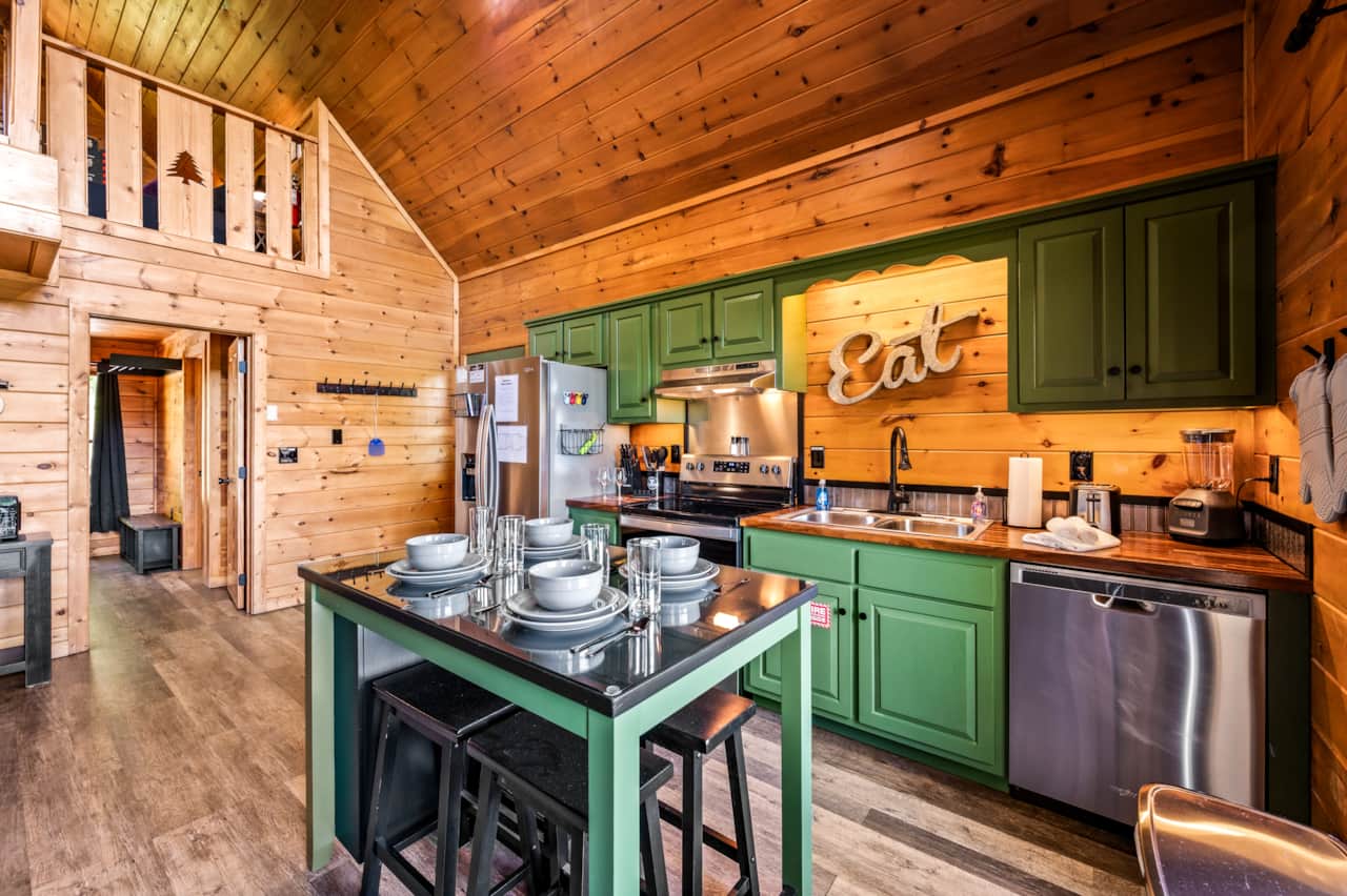 Cook in style! This beautifully decorated kitchen features modern finishes and everything you need 
