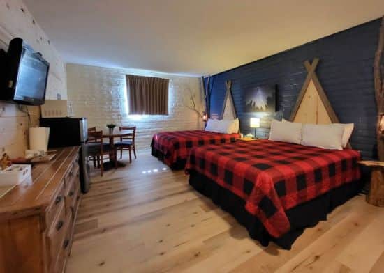 Double queen room