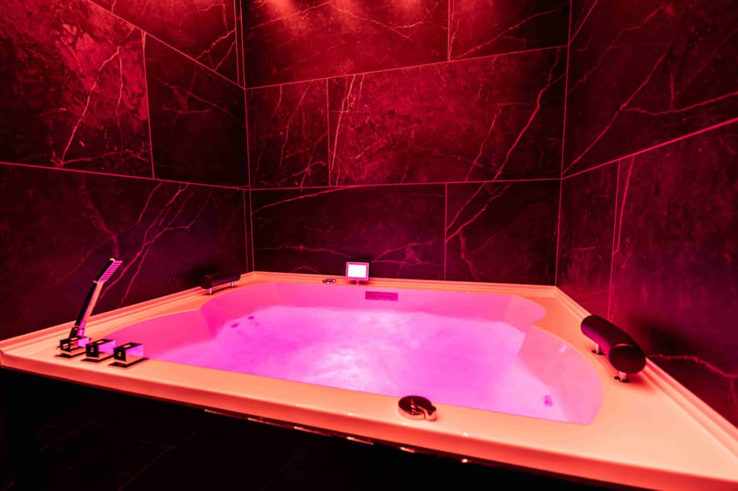 Jacuzzi privatif balneo 