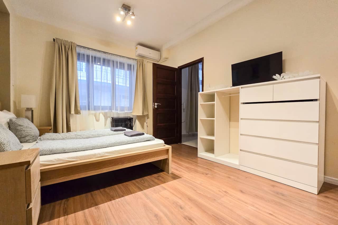 Bedroom2